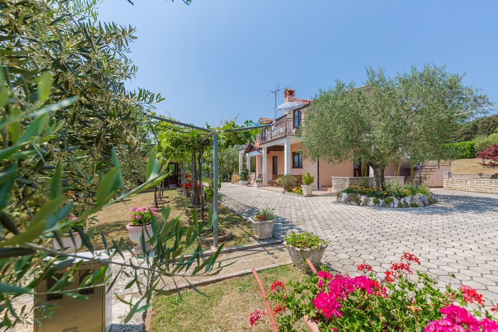 Apartments Mirjana Врсар Екстер'єр фото